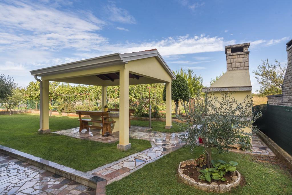 Alto Apartments Umag Exterior foto