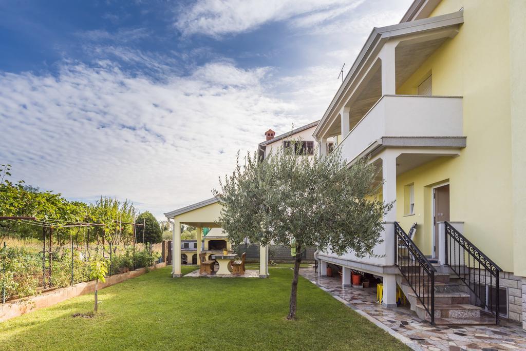 Alto Apartments Umag Exterior foto