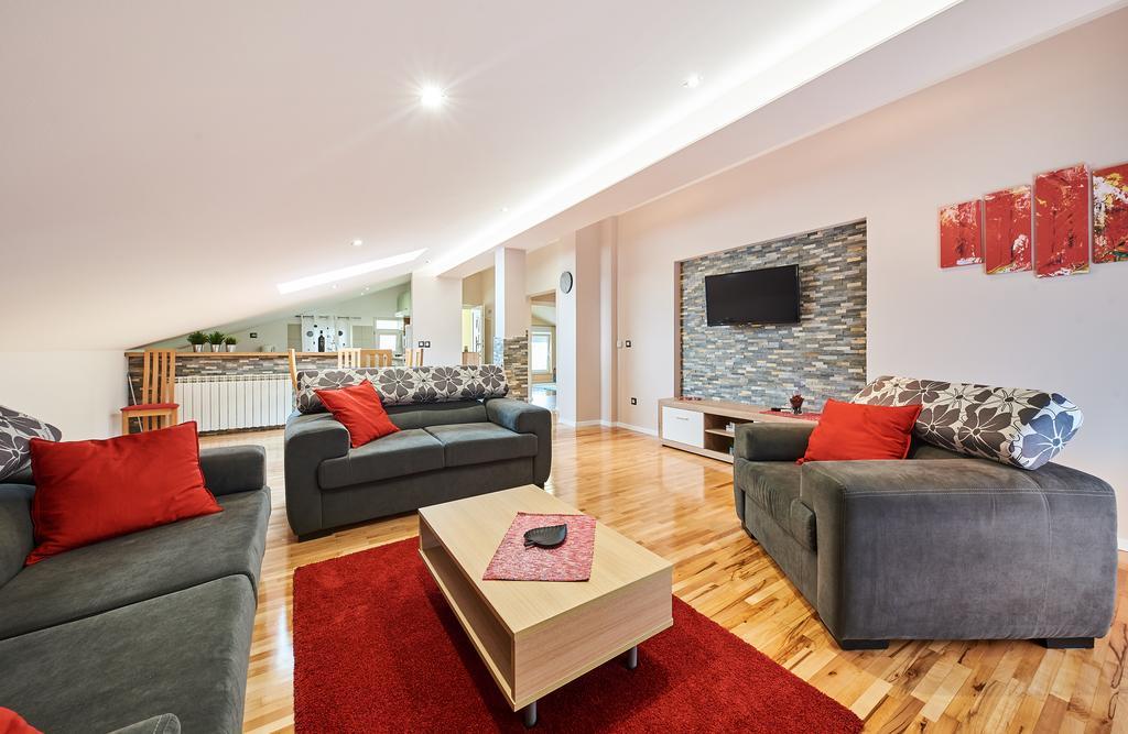 Alto Apartments Umag Exterior foto